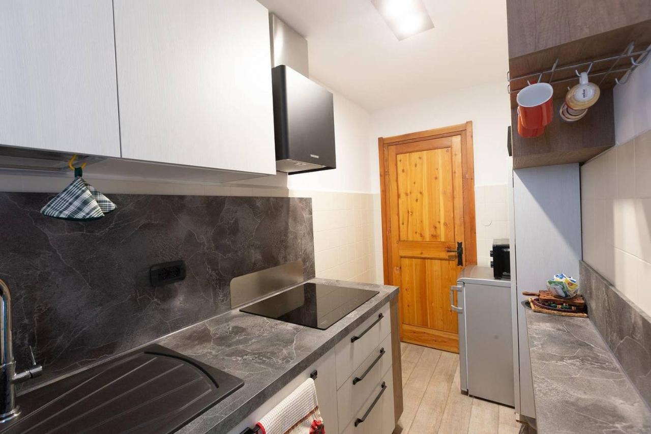 Joivy Flat For 6, In The Historic Town Pre-Saint-Didier Apartment Exterior photo